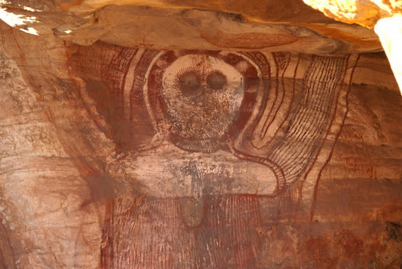 After a 1500-year drought, rock art changed from an earlier style called Gwion and the Wandjina paintings emerged. The Wandjina figures have round faces with big eyes.