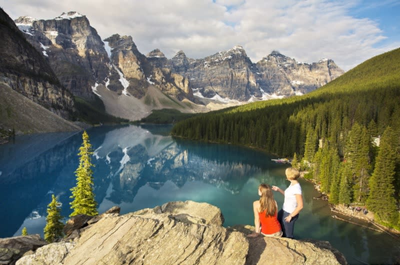 ▲加拿大紙幣上的風景――夢蓮湖。(圖/鳳凰旅遊)