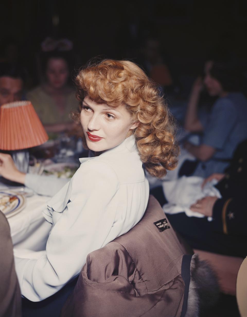 <h1 class="title">Rita Hayworth, 1944</h1><cite class="credit">Photo: Hulton Archive/Getty Images</cite>