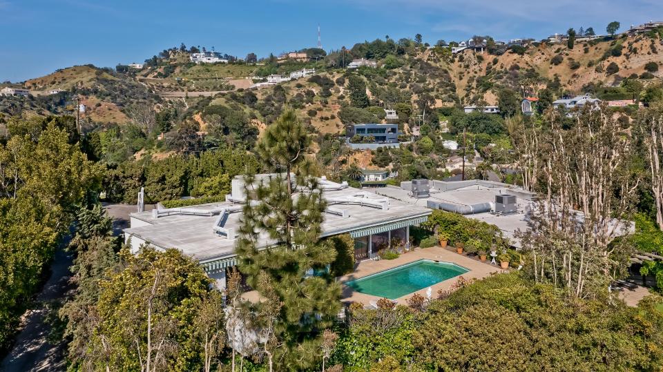 Nancy Sinatra - Former Home - Beverly Hills - Aerial Shot