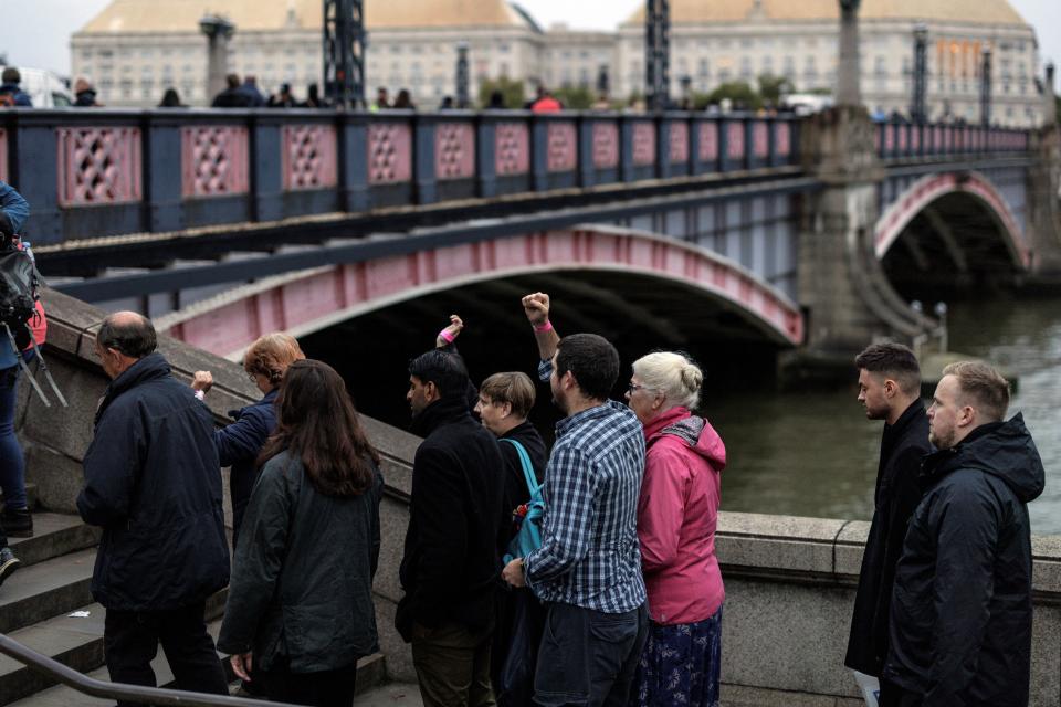 The queue has reached Blackfriars Bridge (REUTERS)