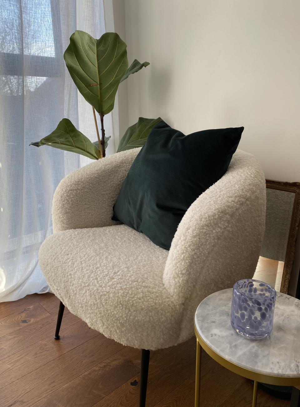 The chair was easy to put together and is just as cosy as it looks. (Yahoo Life UK)