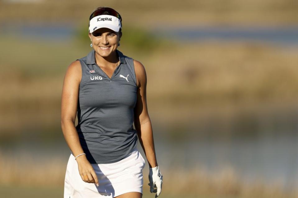 Brooke Henderson, agresiva y sin dolor, salta al liderato de cuatro tiempos en LPGA TOC; Annika Sorenstam pesa en su swing