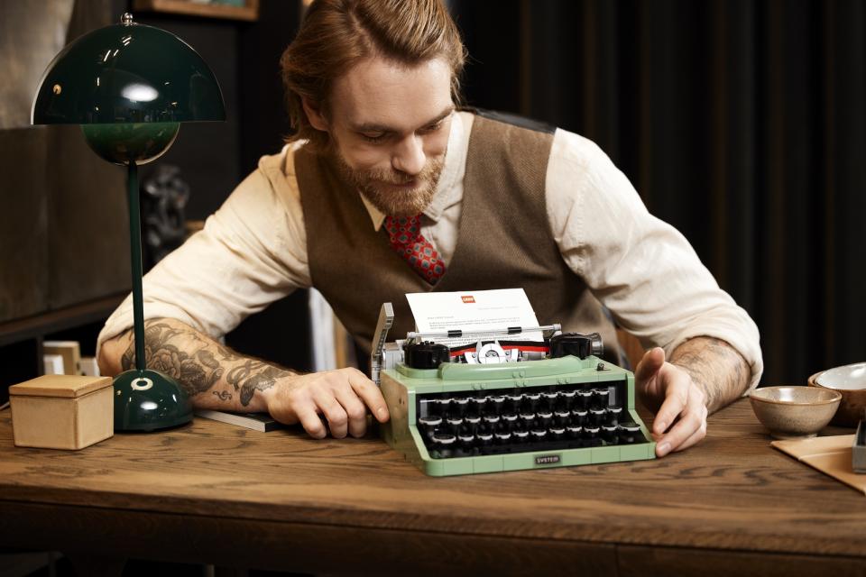 <p>Lego Typewriter</p>
