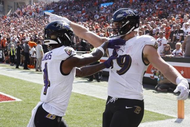 Ravens roll by Browns, as Jackson scores 4 TDs vs. Cleveland's top-ranked  defense in 28-3 victory