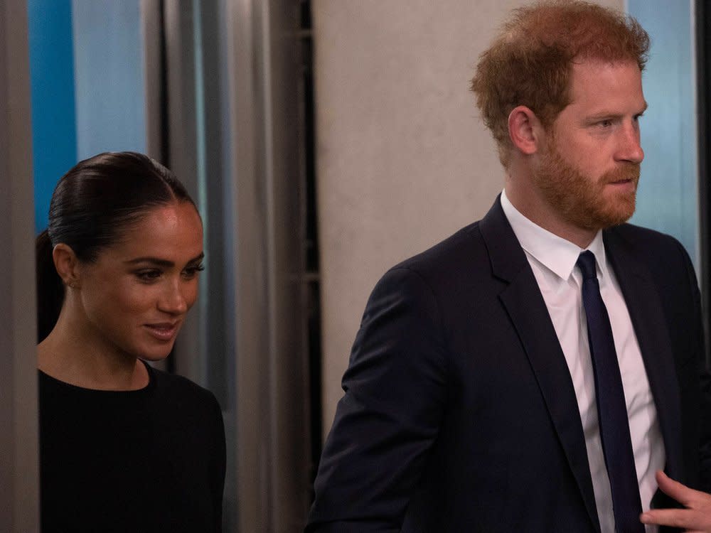 Prinz Harry und Herzogin Meghan: Reisen sie zur Krönung von König Charles nach England? (Bild: imago images/Pacific Press Agency)