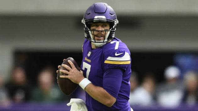 Winning Vikings sticking with Keenum at QB vs. surging Rams