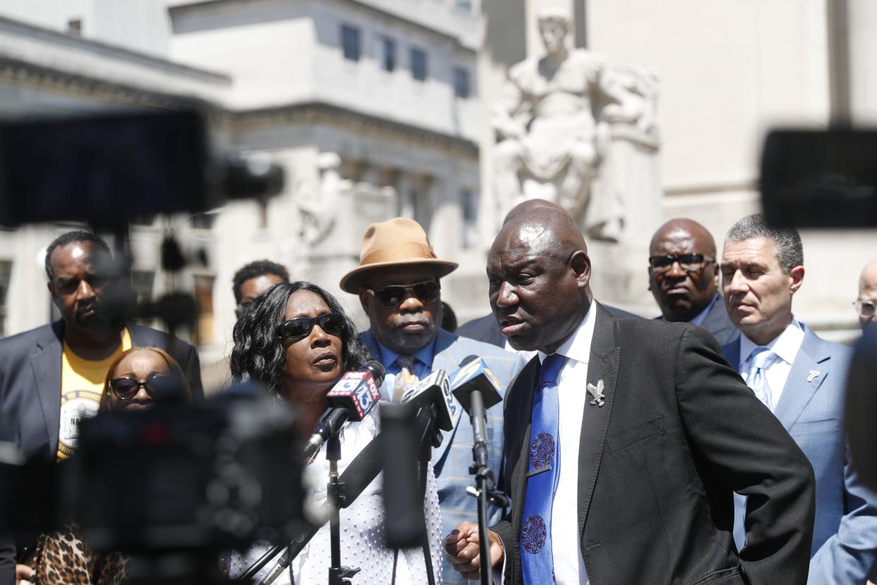 Attorneys Ben Crump and Antonio Romanucci announce they are filing what they call a “landmark” $550 million lawsuit for the death of Tyre Nichols at the hands of the Memphis Police Department.RowVaughn Wells, mother, and Rodney Wells, stepfather, stand next to Mr. Crump.The press conference was held outside of the Shelby County Circuit Court in downtown Memphis on April 19, 2023. 