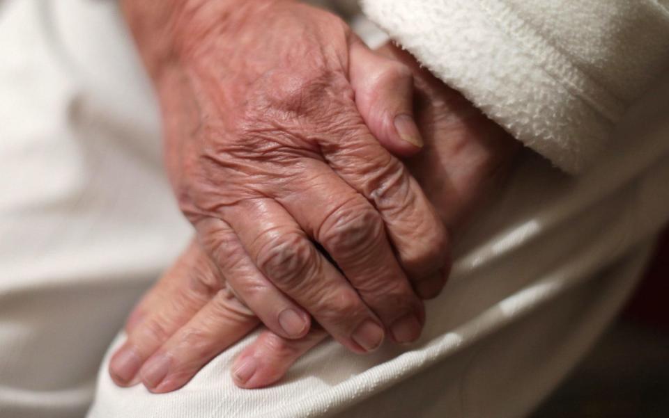  Embargoed to 0001 Tuesday September 22 File photo dated 22/12/16 of an elderly woman's hands. The Social Market Foundation has said that an independent body should be created to oversee and regulate the social care market to prevent "unfair outcomes". PA Photo. Issue date: Tuesday September 22, 2020. The think tank said that new regulations are needed to ensure older recipients of residential care pay the right price and that there is enough supply from providers. See PA story HEALTH SocialCare.  - Yui Mok/PA Wire