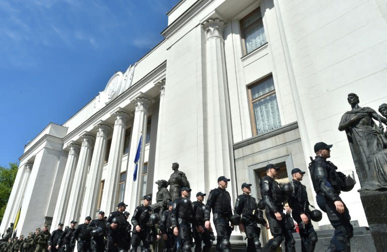 Police officers on duty outside Ukraine's parliament in Kiev on May 18, 2017