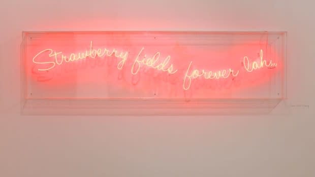 The Cheo Chia Hiang neon work at Galerie Michael Jannsen