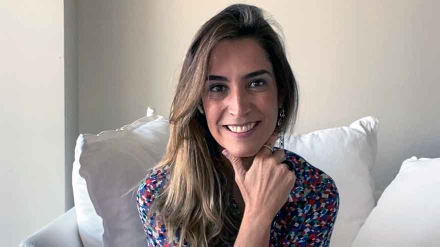 Adriana Grineberg: Las redes sociales juegan actualmente un papel fundamental a la hora de conectar a los negocios con los actuales y potenciales clientes. 