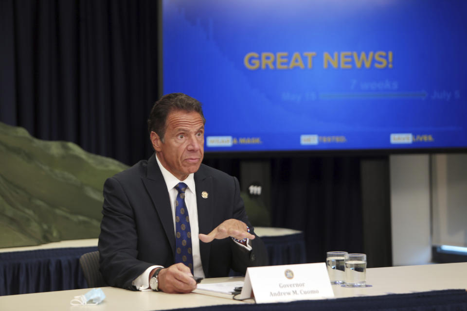 New Yorks Gouverneur Andrew Cuomo bei einer vergangenen Pressekonferenz zur Coronavirus-Pandemie. (Foto: mpi43 / MediaPunch / IPX)