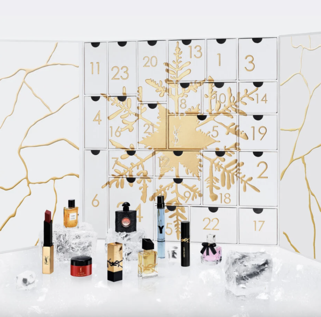 KreativeKraft Calendrier de l'Avent 2023 Beauté Maquillage Spa Bien Etre  Soin Visage Beauty Advent Calendar Femme Fille (Noir Pamper) : :  Beauté et Parfum