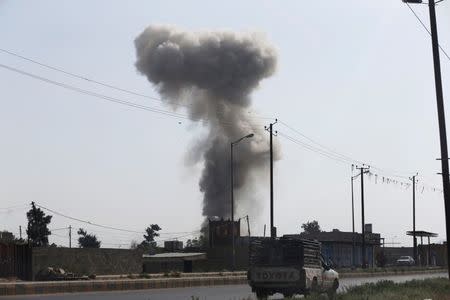 Smoke rises from the site of a Saudi-led air strike in Sanaa, Yemen August 31, 2016. REUTERS/Khaled Abdullah