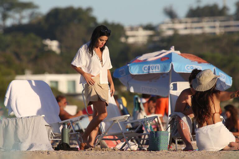 Lali en Punta del Este, en el atardecer de un hermoso día de playa