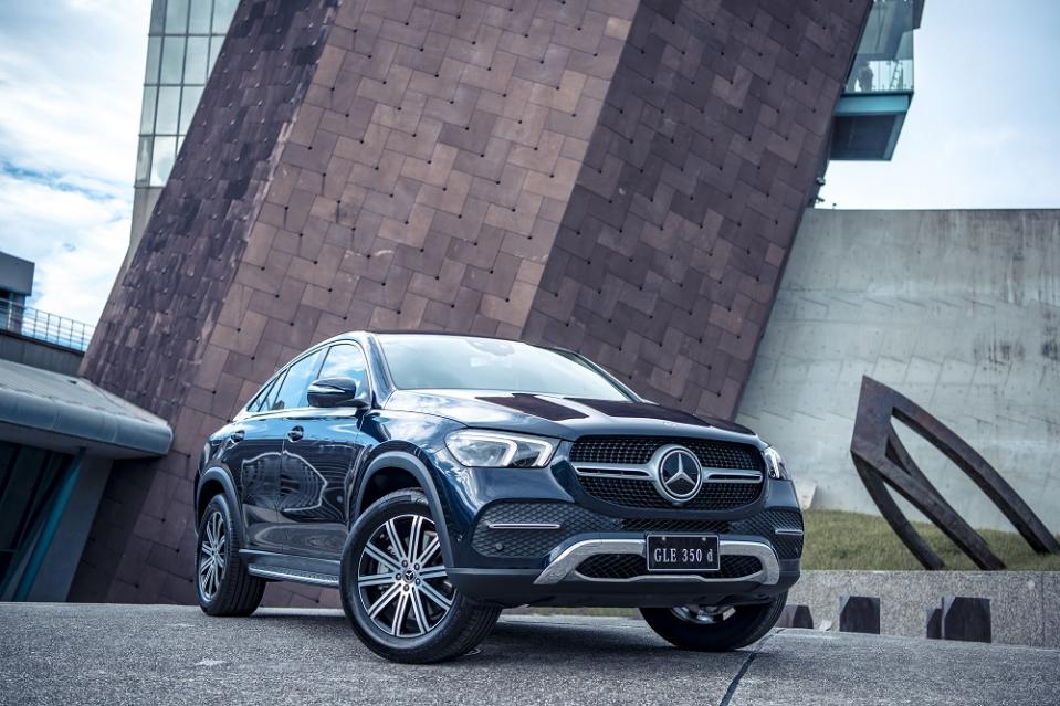 GLE Coupé 具備流線外型和可靈活運用的行李廂空間。