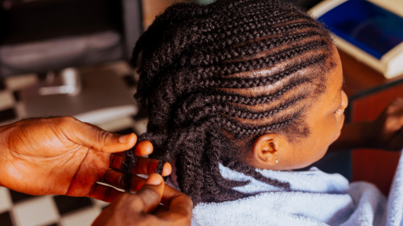 New Law Requires New York Cosmetology Students To Learn To Style Textured Hair  | Junior Asiama / 500p