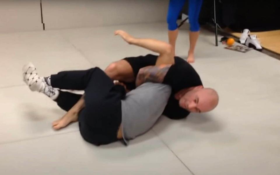 Joe Rogan demonstrating Jiu-Jitsu Rolling Techniques - YouTube