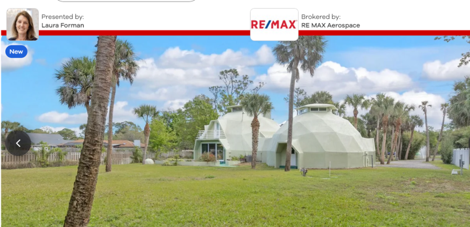 Exterior de la casa futurística a la venta en la Florida.