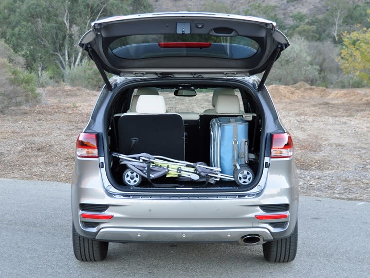 2016 Kia Sorento Limited V6 cargo area photo