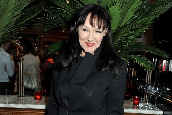 frances-barber-silk-plane-rage-heathrow