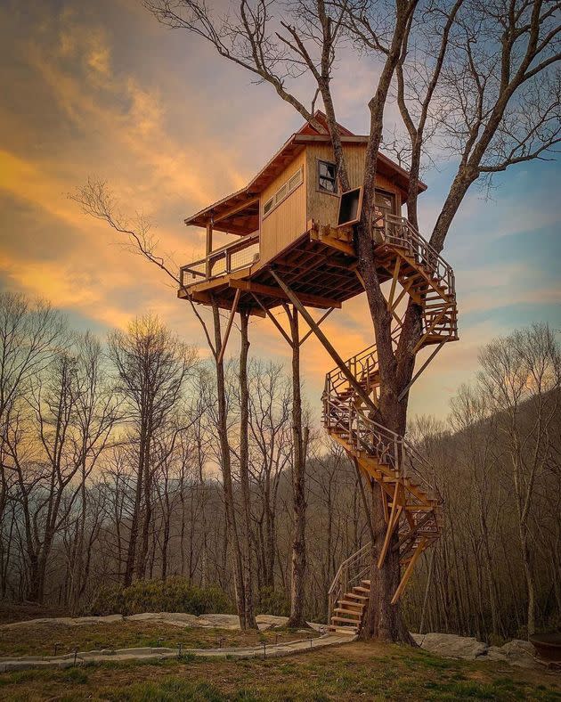 Raven Rock Treehouse (Photo: Airbnb)
