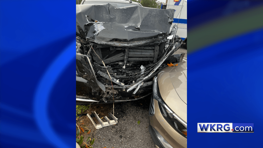 Photo of the front of a car smashed in. (Submitted to WKRG News 5; used with permission)