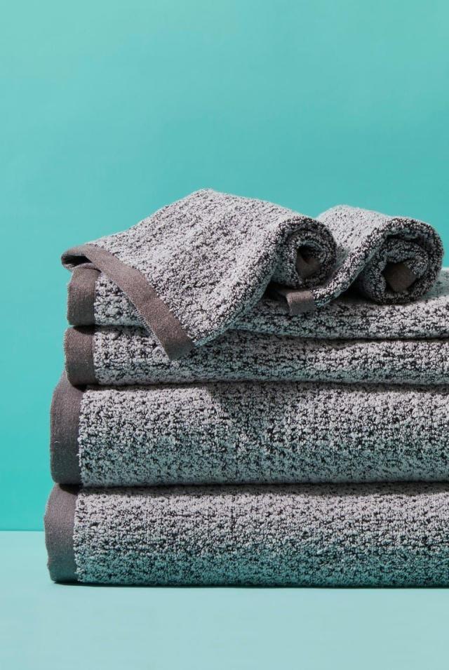 Everplush Essential Diamond Hand Towels in Spearmint (Set of 4)