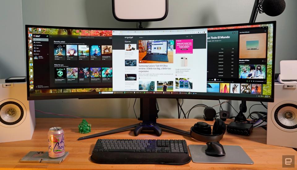 Windows 11 on the LG UltraGear 49 ultrawide monitor