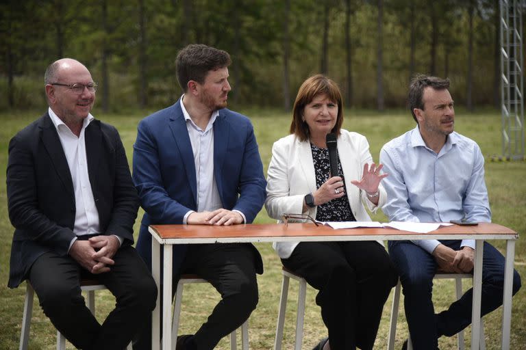 La conferencia de prensa de Patricia Bullrich luego de presentar a sus equipos en Funes