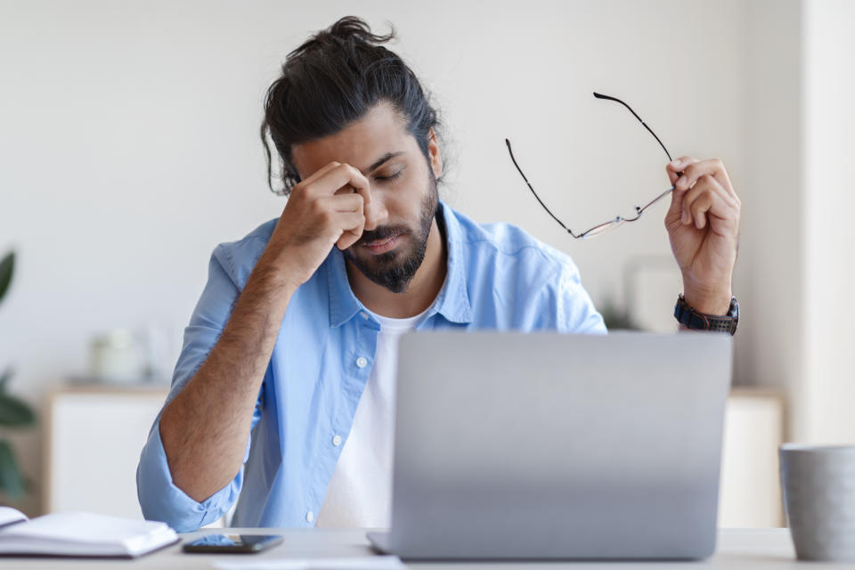 Pop-up ads can be frustrating and even scary. Resist clicking on them. (Photo: Getty)