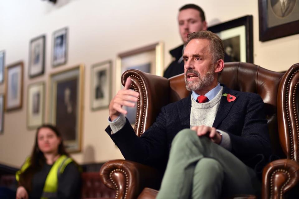 <div class="inline-image__caption"><p>Jordan Peterson addresses students at The Cambridge Union on Nov. 2, 2018 in Cambridge, Cambridgeshire.</p></div> <div class="inline-image__credit">Chris Williamson/Getty Images</div>