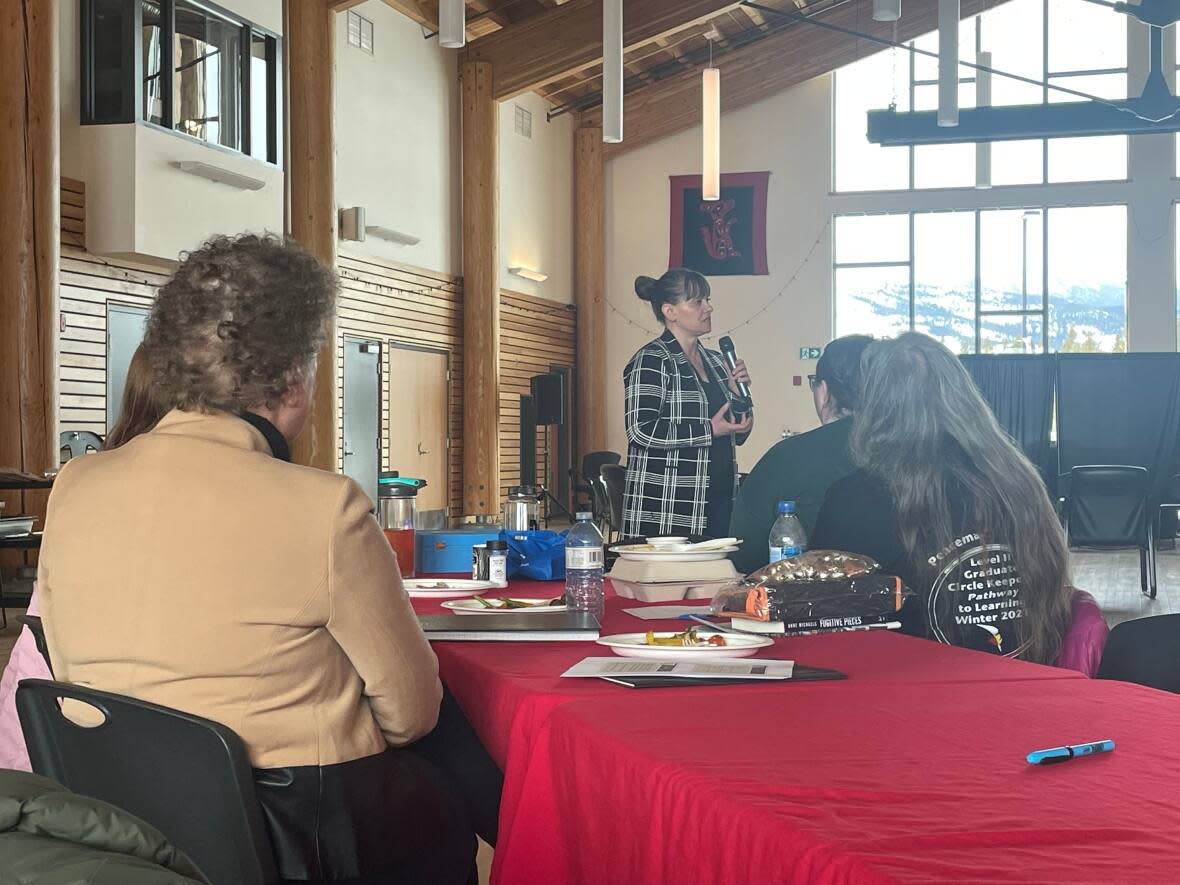 A talking circle was held in Carcross, Yukon, on Wednesday to discuss the idea of an alternative justice system administered by the Carcross/Tagish First Nation. It would offer a different way of dealing with smaller offences. (Ethan Lang/CBC - image credit)