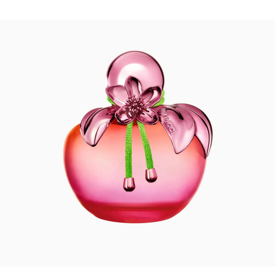 103€ les 50 ml <br><p>Cette fragrance, florale, fruitée et chyprée, nous plonge directement dans le printemps. </p><br><a href="https://www.ninaricci.com/fr-fr/parfum/produit/nina-illusion" rel="nofollow noopener" target="_blank" data-ylk="slk:Acheter;elm:context_link;itc:0;sec:content-canvas" class="link ">Acheter</a>