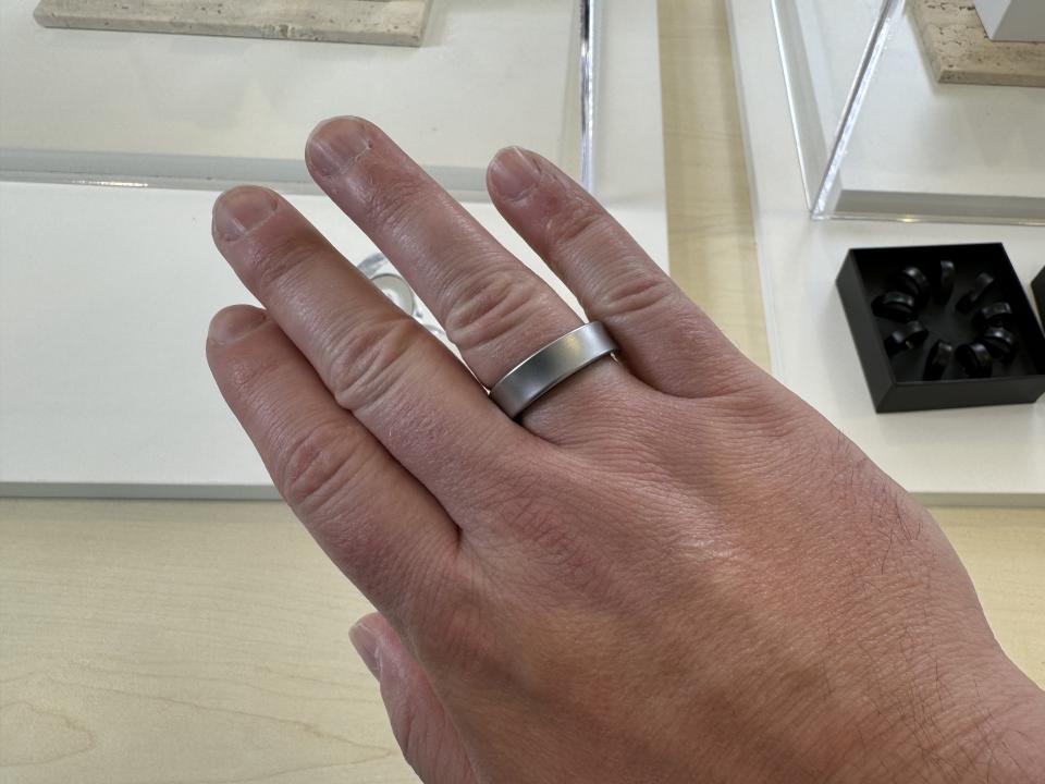 The Galaxy Ring feels like any other ring, though it sports a series of sensors designed to help you track your health and fitness goals. (Image: Howley)