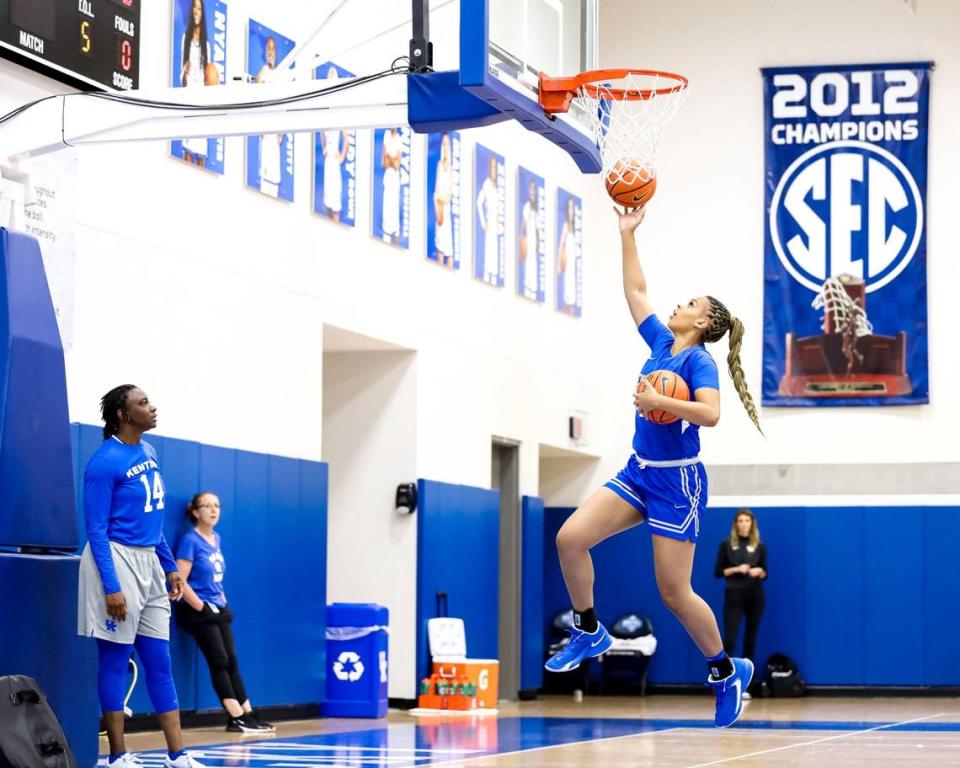 Janaé Walker, a 6-foot-4 forward from Georgia, is one of just two incoming freshmen for UK women’s basketball for the 2023-24 season.