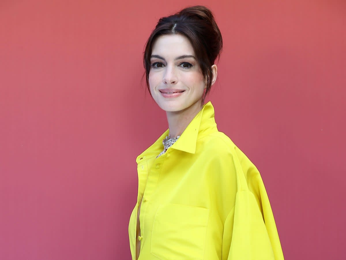 Anne Hathaway attends the BVLGARI EDEN THE GARDEN OF WONDERS on June 06, 2022 in Paris (Getty Images for Bulgari)