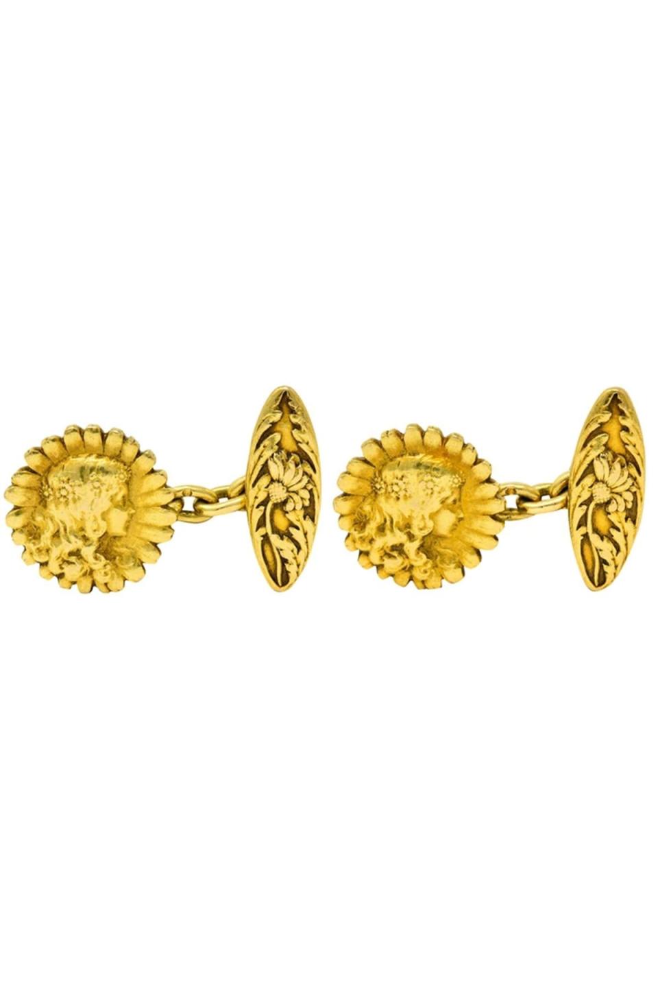 11) French Art Nouveau 18 Karat Gold Daisy Girl Cufflinks