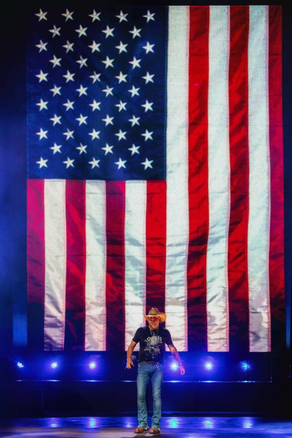 Jason Aldean performs at PNC Music Pavilion in Charlotte on Thursday night.