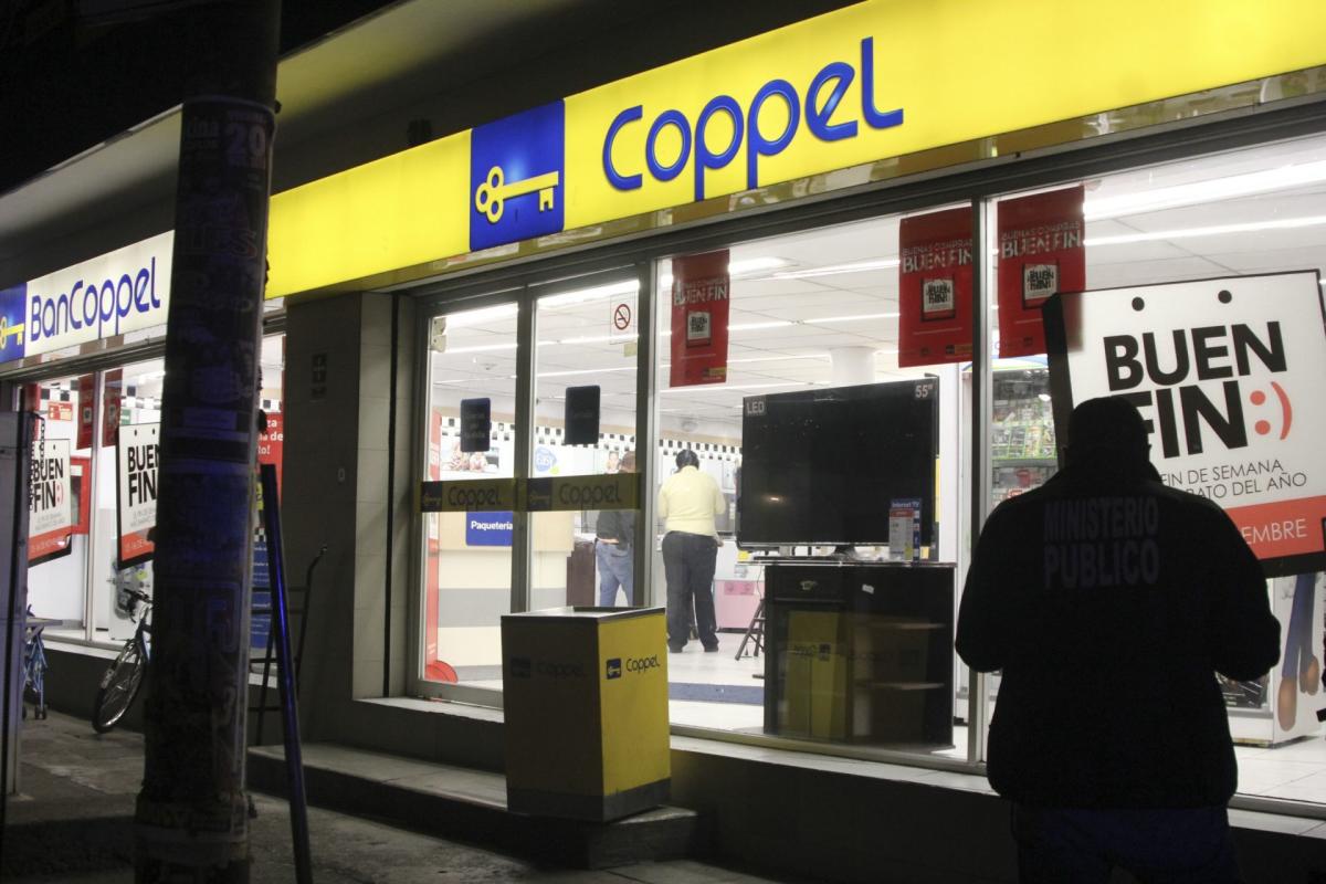 Abren boquete en una tienda Coppel y se llevan las ganancias del día en  Cancún