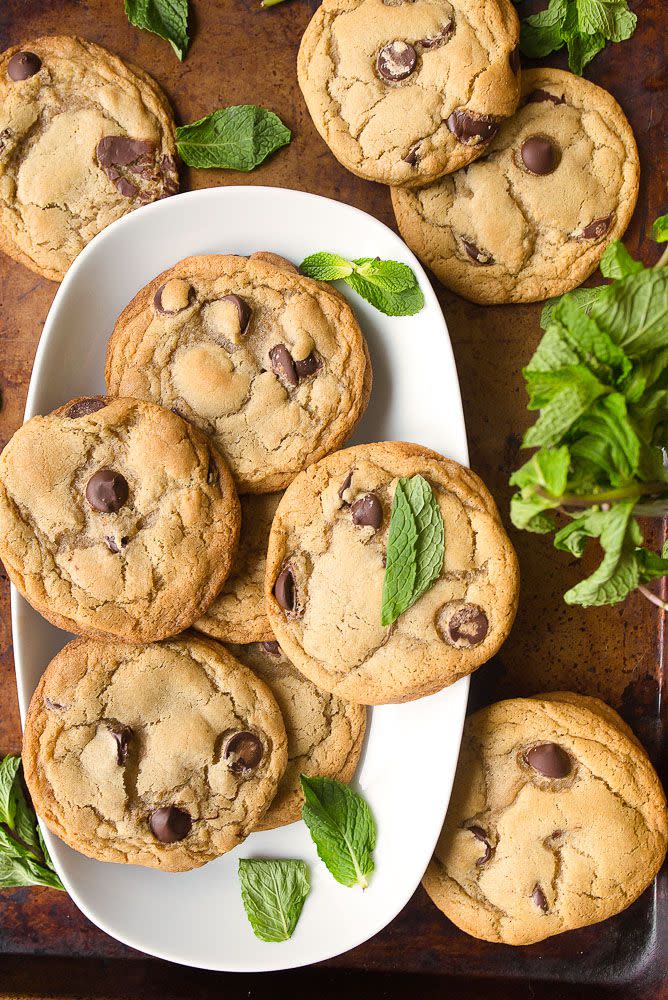 Mint Chocolate Chip Cookies