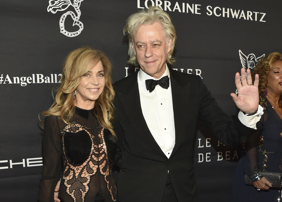 En esta foto del 21 de noviembre de 2016, Jeanne Marine, a la izquierda, y Bob Geldof asisten al Angel Ball a beneficio de la Gabrielle's Angel Foundation for Cancer Research en Nueva York. (Foto por Evan Agostini/Invision/AP)