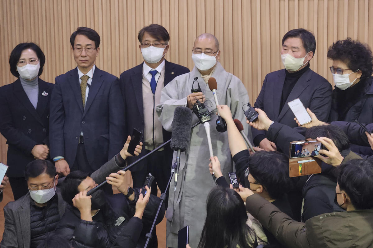 한국 법원, 도난당한 동상을 일본에 반환해야 한다고 판결