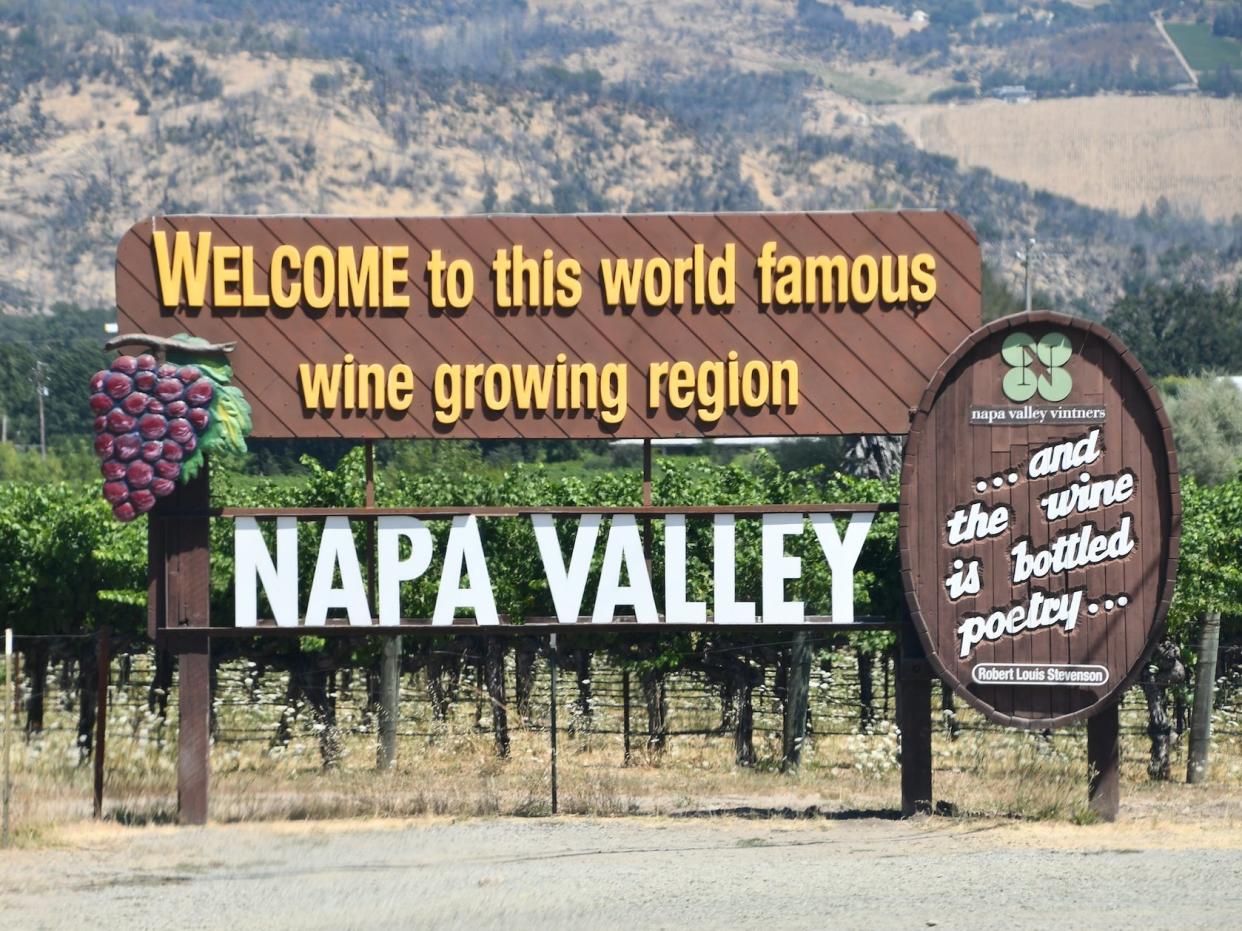 sign for napa valley in california