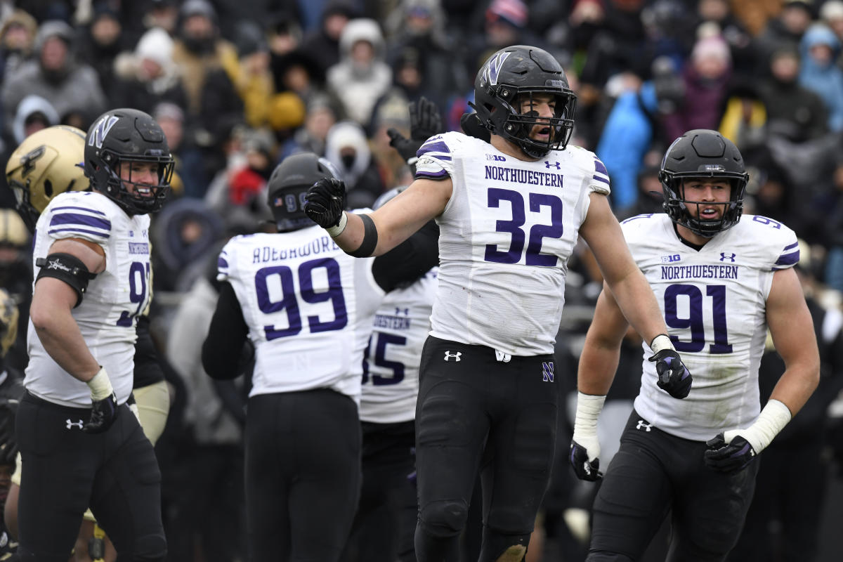 Northwestern announces Week 3 uniforms: Black and purple for the