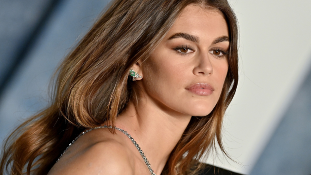 Kaia Gerber Doesn't ''See the Resemblance'' to Mom Cindy Crawford