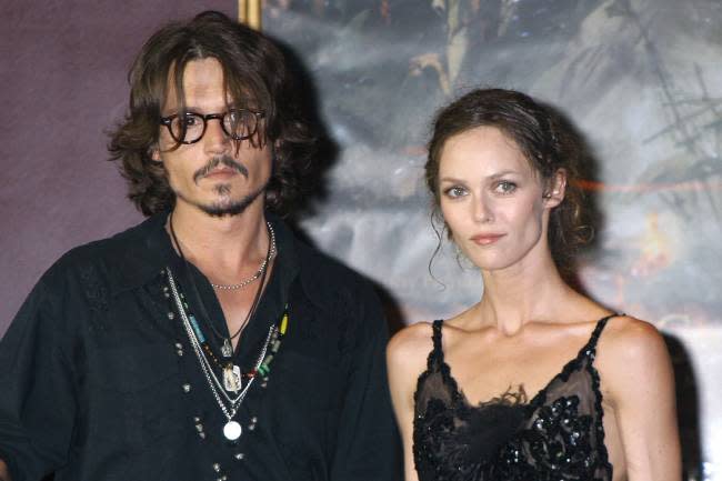 vanessa-paradis-supports-johnny-depp-amber-heard-trial