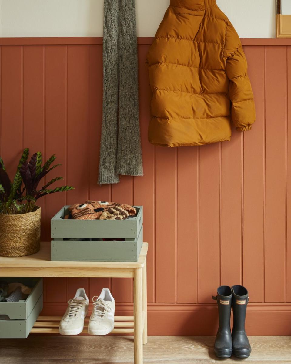 hallway with bench, flower pot, earthborn wall colour