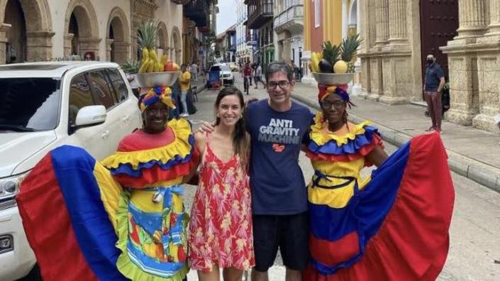 Cuatro días antes del asesinato, la pareja publicó esta fotografía en redes, cerca a la plaza de Santo Domingo.